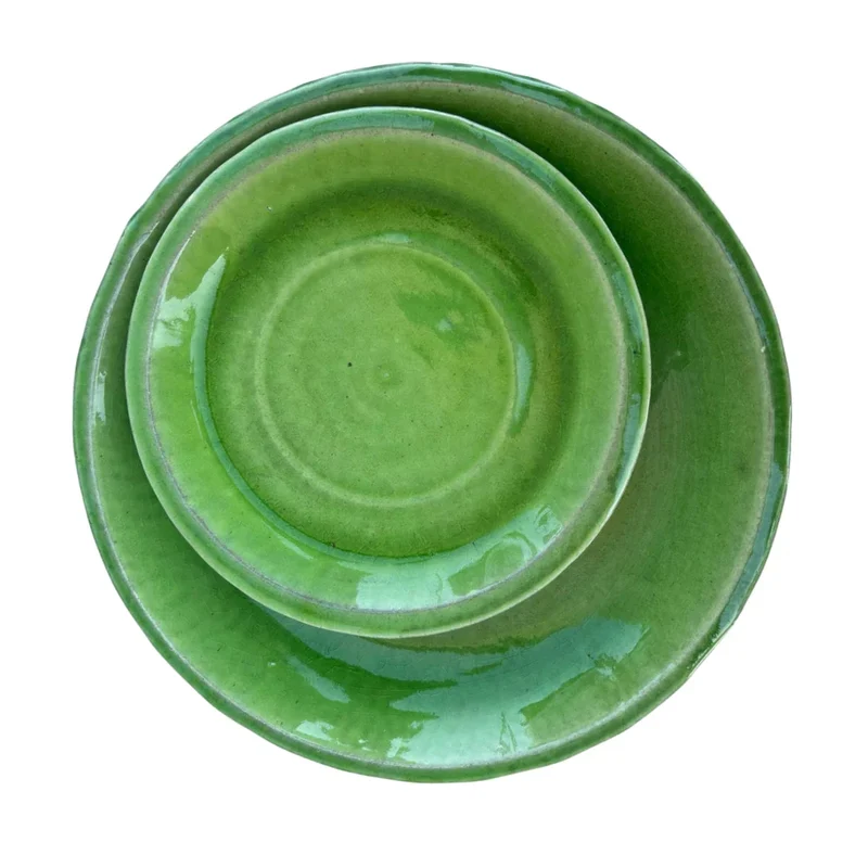 Soucoupe 18cm vert pomme faite à la main en terre cuite émaillée