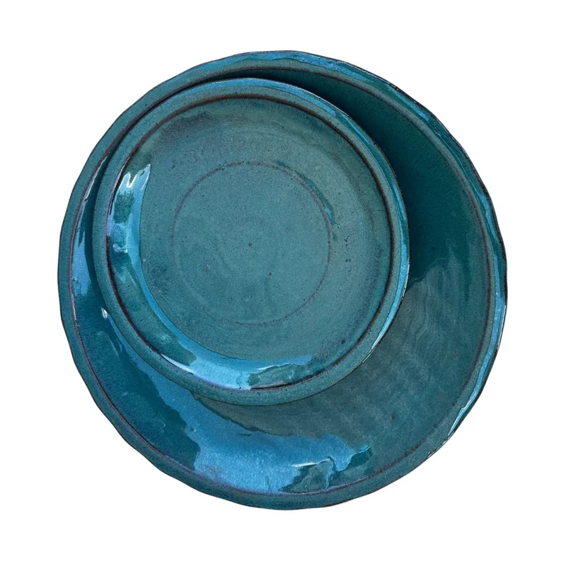 Soucoupe 24cm bleu pétrole faite à la main en terre cuite émaillée