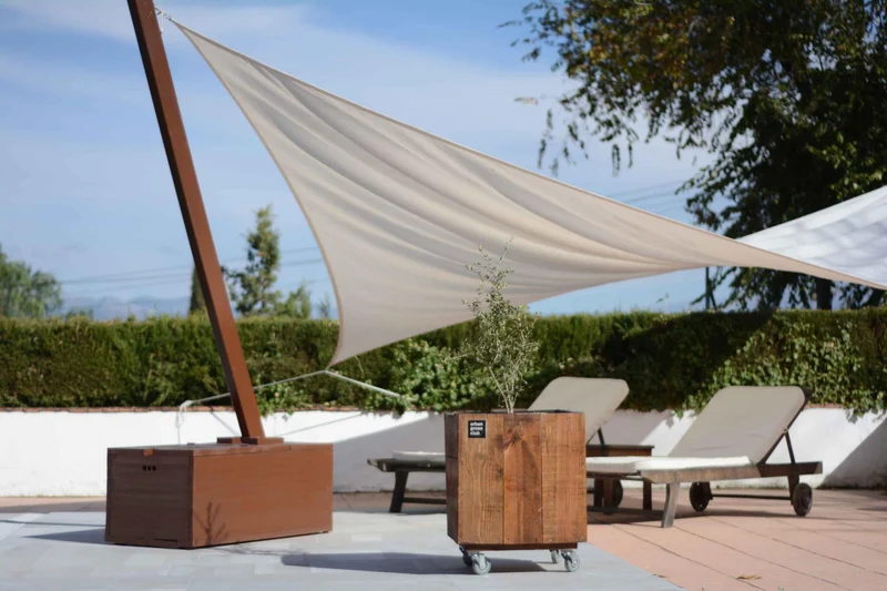 Módulo De Cultivo De Madera De Pino color Nogal Urban Green Club - 50x50x60 Cm 100 L