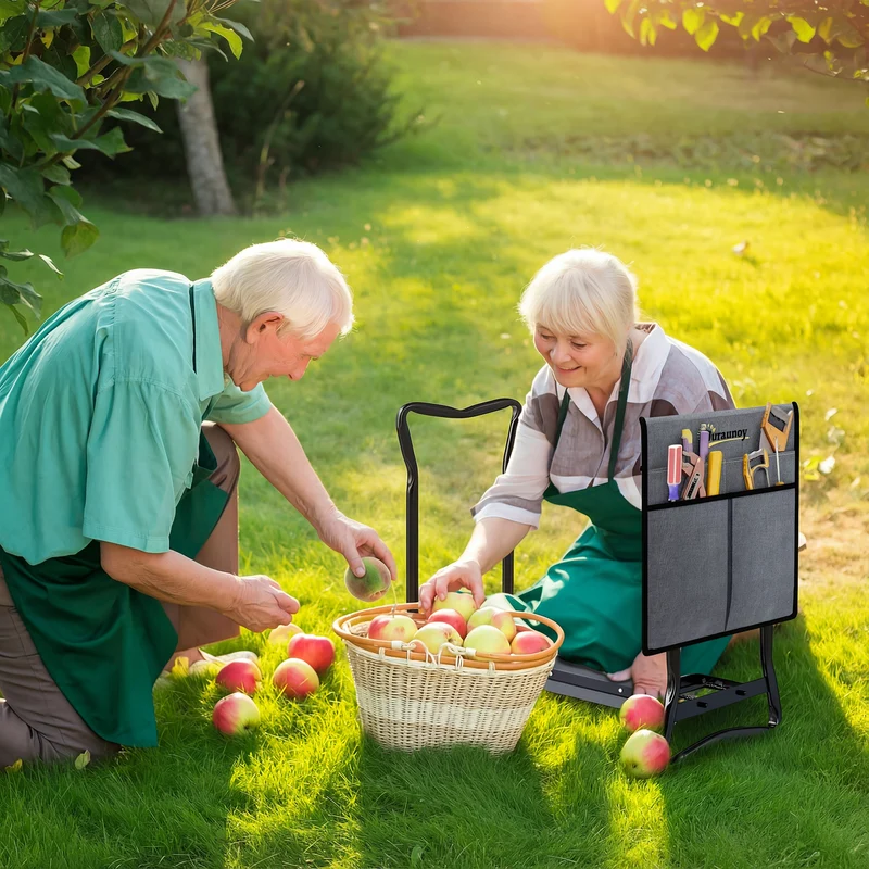 Outsunny Taburete de Jardín Plegable con Almohadilla de Espuma EVA, Asiento de Jardín 2 en 1 con Bolsa para Herramientas, Portátil, Carga 150kg, Regalo para Jardinería, Jardineros y Ancianos