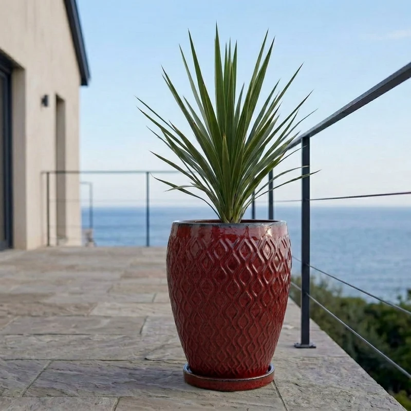 Soucoupe 17cm rouge tropical faite à la main en terre cuite émaillée
