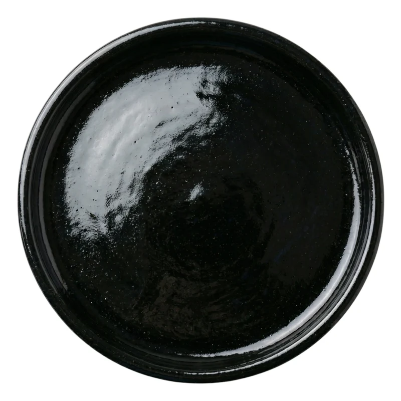 Soucoupe 20cm noir faite à la main en terre cuite émaillée