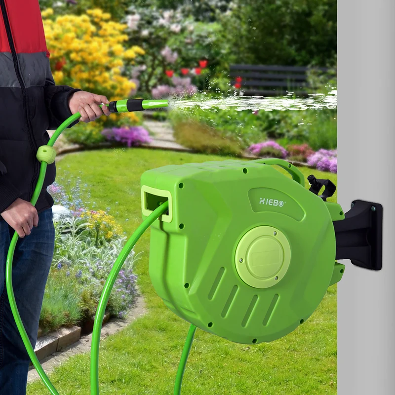 Outsunny Carrete para Manguera 20M+2M Soporte Mural Portamanguera Roll-up Automático con Pistola de Pulverización Base de Pared Conector de Manguera para Jardín Terraza