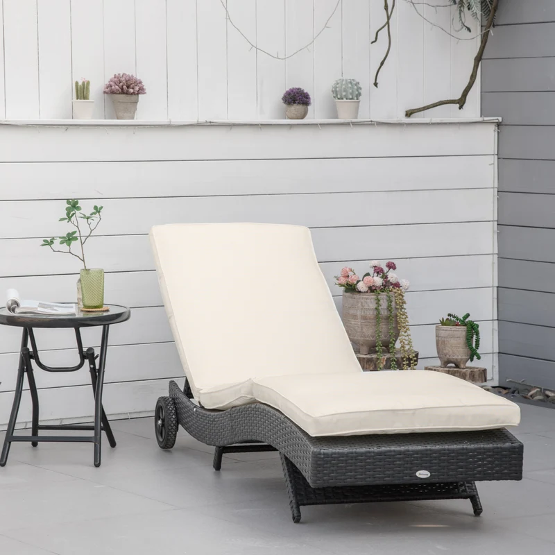 Outsunny Tumbona de Ratán Reclinable Tumbona de Jardín en Forma de S con 2 Ruedas Respaldo Ajustable en 5 Posiciones y Cojín Extraíble para Patio Terraza 207x70x70 cm Negro y Crema