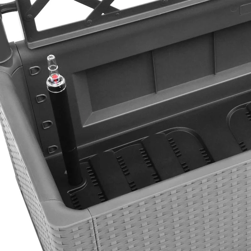 Arriate Con Enrejado Y Sistema De Riego Automático Gris